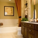 Modern tastefully decorated bathroom